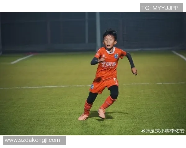 低调如风的绿茵传奇他用行动诠释真正的足球精神