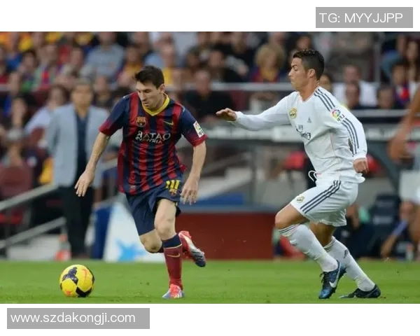 足球场上的传奇瞬间 经典球星广告背后的激情与梦想