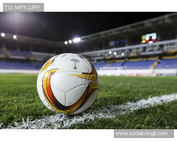 足球巨星日常：独家幕后揭秘球场内外的真实生活与挑战